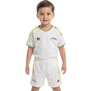 Conjunto infantil de la selección de Venezuela 2026 2027 segunda equipación de camiseta blanca y pantalón corto de niño Tienda Hincha Futbolero, Conjunto Venezuela infantil, Equipación Venezuela niño 2026, Camiseta y pantalón Venezuela 2027, Ropa de Venezuela para niños original, Comprar mini kit Venezuela blanco, Calidad premium Venezuela infantil, Camiseta fútbol niño blanca, Ropa deportiva infantil, Uniforme de fútbol para niño Vinotinto Rondón.