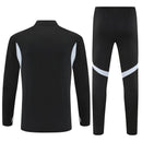 Conjunto largo entrenamiento selección Alemania temporada 2025 2026 color negro sudadera y pantalón escudo termosellado calidad 1.1 oficial, Alemania 2025, Chándal Alemania negro, Entrenamiento Alemania 2026, Sudadera Alemania, Pantalón Alemania, Ropa Alemania barata, Calidad 1.1 Alemania, Die Mannschaft, Tienda Hincha Futbolero, Germany Training Tracksuit.