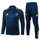 Chándal hombre conjunto Boca Juniors temporada 2025 2026 sudadera y pantalón largo azul marino oficial fútbol técnica transpirable xeneize.