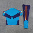 Conjunto de Entrenamiento Selección de España 2026/2027 - Hombre | Sudadera Azul y Pantalón Marino - TIENDA HINCHA FUTBOLERO