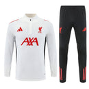 Liverpool 2026, Conjunto entrenamiento Liverpool 2026 blanco negro, Ropa oficial Liverpool FC, Equipación entrenamiento Reds, Sudadera Salah entrenamiento, Regalo fútbol hombre Liverpool, Sudadera Liverpool oficial training, Indumentaria técnica Premier League, Liverpool training kit 2026, Comprar ropa Liverpool barata.