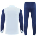 Conjunto hombre Olympique de Marseille entrenamiento temporada 2025 2026 sudadera blanca y pantalón largo azul marino calidad 1.1 oficial, Marseille 2025, Chándal entrenamiento OM, Conjunto Marseille 25/26, Sudadera blanca Marseille, Ropa barata Olympique, Calidad 1.1 Marseille, Moda deportiva 2026, Tienda Hincha Futbolero, Allez l'OM, Bloke Core Marseille.