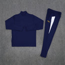 Conjunto hombre entrenamiento Portugal temporada 2025 2026 sudadera y pantalón largo azul marino escudo bordado calidad 1.1 oficial, Portugal 2025, Conjunto Portugal entrenamiento, Chándal Portugal 25/26, Ropa Portugal azul marino, Sudadera Portugal barata, Calidad 1.1 Portugal, Selección de Portugal 2026, Tienda Hincha Futbolero, FPF, Bloke Core Training.