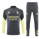 Conjunto hombre Real Madrid entrenamiento temporada 2025 2026 sudadera y pantalón largo color gris con detalles amarillo calidad 1.1 oficial, Conjunto hombre Real Madrid entrenamiento temporada 2025 2026 sudadera y pantalón largo color gris con detalles amarillo calidad 1.1