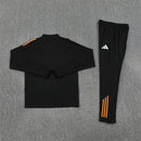 Real Madrid Marvel, Conjunto largo Madrid 2026, Chándal Madrid Marvel negro, Entrenamiento Real Madrid 26/27, Sudadera Madrid Marvel, Ropa Madrid barata, Calidad 1.1 Madrid, Nueva colección 2027, Regalo fútbol hombre, Tienda Hincha Futbolero.