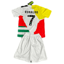 Conjunto infantil especial Cristiano Ronaldo CR7 2025 2026 camiseta blanca todos sus clubes calidad 1.1 premium edición limitada, CR7 infantil 2026, Conjunto niño Cristiano Ronaldo, Ropa CR7 niños especial, Equipación CR7 junior 25/26, Calidad 1.1 infantil blanca, Tienda Hincha Futbolero, Regalo niño fútbol CR7, Camiseta blanca CR7 niño, Cristiano Ronaldo Legacy Edition.