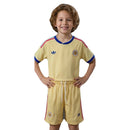 Conjunto infantil selección de Curazao segunda equipación temporada 2026 2027 camiseta y pantalón amarillo calidad 1.1 oficial, Curazao 2026, Conjunto infantil Curazao, Kit niño Curazao 2026, Camiseta Curazao niño amarilla, Ropa barata Curazao kids, Calidad 1.1 CONCACAF, Tienda Hincha Futbolero, Copa del Mundo 2026, Regalo futbol niño original, Uniforme Curazao infantil 26/27.