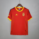 Camiseta hombre selección de España mundial 2002 primera equipación roja cuello en V retro calidad 1.1 premium Furia Roja Tienda Hincha Futbolero. España 2002, Camiseta España retro, Ropa España fútbol, Camiseta España 2002 roja, Calidad 1.1 España, Raúl España 2002, Tienda Hincha Futbolero, Spain Retro Jersey 2002.