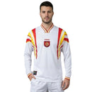 Camiseta hombre España retro blanca segunda equipación 1996 manga larga calidad 1.1 oficial, España Retro, Camiseta España 1996, Camiseta España Manga Larga, Ropa barata España, Calidad 1.1 RFEF, Tienda Hincha Futbolero, Raúl González 1996, Bloke Core España, Camisetas de fútbol clásicas 90s, Camiseta España blanca retro.