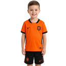 Holanda 2026, Conjunto infantil Holanda naranja, Equipación niños Países Bajos 26/27, Camiseta niño Holanda naranja, Kit de fútbol junior Holanda, Regalo fútbol niños Holanda, Ropa oficial Holanda infantil, Pantalón niño Holanda negro, Comprar conjunto selección barato, Tienda Hincha Futbolero.