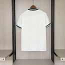 Camiseta hombre selección Irlanda temporada 2026 2027 segunda equipación detalles verdes calidad 1.1 premium Tienda Hincha Futbolero. Irlanda 2026, Camiseta Irlanda 2027, Ireland Away Jersey, Ropa Irlanda fútbol, Camiseta Irlanda blanca, Calidad 1.1 Irlanda, Boys in Green, Tienda Hincha Futbolero, Ireland Retro Jersey 26/27.