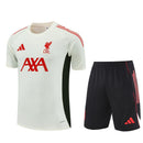 Liverpool 2026, Conjunto entrenamiento Liverpool blanco, Ropa oficial Liverpool, Conjunto Reds 25/26, Kit de fútbol hombre negro, Regalo fútbol hombre Liverpool, Ropa entrenamiento Premier League, Pantalón Liverpool negro, Comprar conjunto entrenamiento barato, Tienda Hincha Futbolero.