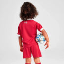 Conjunto infantil fútbol Liverpool FC temporada 2025 2026 kit camiseta roja y pantalón corto niño calidad 1.1 oficial, Liverpool Infantil, Kit Liverpool niños, Conjunto Liverpool 2025, Camiseta Liverpool niño, Ropa fútbol infantil barata, Calidad 1.1 infantil, Regalo fútbol niño, Tienda Hincha Futbolero, Premier League Kids.