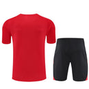 Conjunto de entrenamiento oficial del Manchester United temporada 2025 2026 camiseta roja y pantalón negro para hombre de Tienda Hincha Futbolero, Conjunto entrenamiento Manchester United, Man Utd 2025/26, Ropa entrenamiento United, Kit técnico Manchester United, Comprar conjunto Man Utd hombre, Calidad premium United, Old Trafford moda, Manchester United 2026 rojo negro, Entrenamiento fútbol profesional.