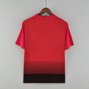 Camiseta hombre Manchester United temporada 2018 2019 primera equipación roja degradado negro retro calidad 1.1 premium Tienda Hincha Futbolero. Manchester United 2018, Camiseta Man Utd retro, Ropa Manchester United, Camiseta United 18/19 roja, Calidad 1.1 United, Premier League Retro, Tienda Hincha Futbolero, Man Utd Retro Jersey 2018.