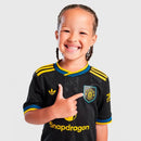 Manchester United infantil, Conjunto niño United, Kit 25/26 United negro, Ropa Manchester United niños, Camiseta niño Premier League, Mini kit United, Calidad 1.1 infantil, Nueva colección 2025, Regalo fútbol niños, Tienda Hincha Futbolero.