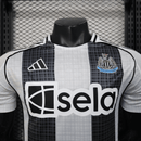 Camiseta hombre Newcastle United primera equipación versión jugador blanca y negra temporada 2025 2026 calidad 1.1 oficial, Newcastle United 2025, Camiseta Newcastle versión jugador, Camiseta Newcastle 25/26 authentic, Jersey Newcastle local jugador, Calidad 1.1 Newcastle, Tienda Hincha Futbolero, Premier League 2026, Bloke Core Magpies, Regalo hombre Newcastle, Camiseta Newcastle Player Version.