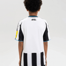 Newcastle infantil, Conjunto niño Newcastle, Kit 25/26 Newcastle, Ropa Newcastle niños, Camiseta niño Premier League, Mini kit Newcastle, Calidad 1.1 infantil, Nueva colección 2025, Regalo fútbol niños, Tienda Hincha Futbolero.