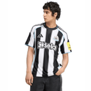 Camiseta hombre Newcastle United primera equipación temporada 2025 2026 color blanco y negro calidad 1.1 oficial, Newcastle 2025, Camiseta Newcastle local, Equipación Newcastle 25/26, Ropa barata Premier League, Calidad 1.1 Newcastle, Moda deportiva 2026, Tienda Hincha Futbolero, Howay the Lads, Bloke Core Newcastle, Camisetas de fútbol Inglaterra.
