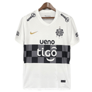 Camiseta hombre club Olimpia temporada 2026 2027 primera equipación blanca con franja negra calidad 1.1 premium Tienda Hincha Futbolero. Olimpia 2026, Camiseta Olimpia 2027, Franja Negra Jersey, Ropa Olimpia paraguayo, Camiseta Olimpia blanca, Calidad 1.1 Olimpia, Rey de Copas, Tienda Hincha Futbolero, Olimpia Home Jersey 26/27.