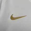 Camiseta hombre club Olimpia temporada 2026 2027 primera equipación blanca con franja negra calidad 1.1 premium Tienda Hincha Futbolero. Olimpia 2026, Camiseta Olimpia 2027, Franja Negra Jersey, Ropa Olimpia paraguayo, Camiseta Olimpia blanca, Calidad 1.1 Olimpia, Rey de Copas, Tienda Hincha Futbolero, Olimpia Home Jersey 26/27.