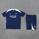 Conjunto entrenamiento PSG, PSG 2025/26, Ropa entrenamiento PSG, Kit técnico PSG, Comprar conjunto PSG hombre, Calidad premium PSG, Entrenamiento fútbol profesional, PSG 2026 azul, Equipación de práctica PSG.