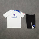 Conjunto hombre entrenamiento PSG temporada 2025 2026 camiseta blanca pantalón negro calidad 1.1 premium Tienda Hincha Futbolero. PSG 2025, PSG 2026, Conjunto PSG, Entrenamiento PSG blanco, Chándal PSG negro, Ropa PSG fútbol, Calidad 1.1 PSG, Bloke Core Paris, Tienda Hincha Futbolero, PSG Training Kit 25/26.
