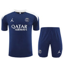 Conjunto entrenamiento PSG, PSG 2025/26, Ropa entrenamiento PSG, Kit técnico PSG, Comprar conjunto PSG hombre, Calidad premium PSG, Entrenamiento fútbol profesional, PSG 2026 azul, Equipación de práctica PSG.