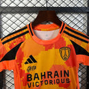 Conjunto infantil PSG 2025 2026 edición especial naranja y pantalón negro calidad 1.1 oficial, PSG infantil especial, Conjunto niño PSG naranja, Ropa Paris Saint-Germain niños 2026, Equipación PSG junior 25/26, Calidad 1.1 infantil naranja, Tienda Hincha Futbolero, Regalo niño fútbol PSG, Camiseta naranja PSG niño, PSG Kids 2025 Special Edition.