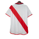 Camiseta oficial del Rayo Vallecano primera equipación temporada 2001 2002 blanca con franja roja retro para hombre de Tienda Hincha Futbolero, Camiseta Rayo Vallecano retro, Rayo 01/02, Ropa Rayo Vallecano vintage, Comprar camiseta Rayo Vallecano, Vallecas, Fútbol español YEARS 2000, Camisetas fútbol retro, Retro Rayo Vallecano 2002, Historia Rayo Vallecano, Colección Rayo, La Liga.