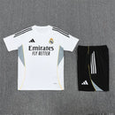Conjunto hombre entrenamiento Real Madrid camiseta blanca y pantalón corto negro temporada 2025 2026 calidad 1.1 oficial, Real Madrid entrenamiento 2025, Conjunto blanco y negro Madrid, Ropa entrenamiento Real Madrid, Camiseta entrenamiento Madrid hombre, Calidad 1.1 Merengue, Tienda Hincha Futbolero, La Liga 2026 training, Bloke Core deportivo, Regalo hombre Real Madrid, Kit entrenamiento blanco 25/26.