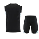 Real Madrid 2026, Conjunto entrenamiento Madrid, Camiseta sin mangas Real Madrid, Short entrenamiento Madrid, Ropa oficial Real Madrid, Jersey Madrid 25/26 negro, Regalo fútbol hombre Madrid, Kit entrenamiento galáctico, Bloke Core fitness, Comprar conjunto barato, Tienda Hincha Futbolero.