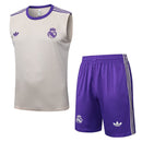 Conjunto entrenamiento hombre Real Madrid temporada 2025 2026 camiseta sin mangas blanca y pantalón corto púrpura calidad 1.1 oficial, Real Madrid 2025, Conjunto entrenamiento Madrid, Real Madrid blanco púrpura, Ropa entrenamiento barata, Calidad 1.1 Real Madrid, Madrid Training 25/26, Kit sin mangas Madrid, Tienda Hincha Futbolero, Valdebebas Style.