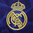 Camiseta oficial Real Madrid edición especial Cultural Story 2025 2026 color azul para hombre de Tienda Hincha Futbolero, Real Madrid Cultural Story, Real Madrid 2025/26, Camiseta Real Madrid azul, Ropa oficial Real Madrid, Comprar camiseta Real Madrid exclusiva, Calidad premium merengue, Arte Real Madrid, Moda Santiago Bernabéu, Real Madrid 2026 limitada.