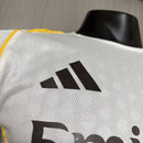 Camiseta hombre Real Madrid temporada 2025 2026 primera equipación blanca manga larga versión jugador auténtica tejido técnico calidad 1.1 oficial,Real Madrid 2025, Camiseta Real Madrid jugador, Real Madrid manga larga, Madrid Authentic 25/26, Camiseta blanca Madrid, Camiseta barata Real Madrid, Calidad 1.1 Madrid, La Liga 2026, Tienda Hincha Futbolero, Hala Madrid, Bloke Core Lujo.
