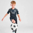 Conjunto infantil segunda equipación Real Madrid camiseta y pantalón temporada 2025 2026 calidad 1.1 oficial, Real Madrid infantil 2025, Conjunto niño Madrid visitante, Ropa Real Madrid niños 2026, Equipación Madrid junior 25/26, Calidad 1.1 infantil, Tienda Hincha Futbolero, Regalo niño Real Madrid fútbol, Camiseta visitante Real Madrid niño, Madrid Kids Away Kit.
