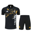 Conjunto hombre Real Madrid x Marvel temporada 2026 2027 camiseta y pantalón entrenamiento calidad 1.1 premium edición limitada.