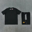 Conjunto hombre Real Madrid x Marvel temporada 2026 2027 camiseta y pantalón entrenamiento calidad 1.1 premium edición limitada.
