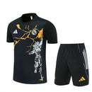 Conjunto hombre Real Madrid x Marvel temporada 2026 2027 camiseta y pantalón entrenamiento calidad 1.1 premium edición limitada.