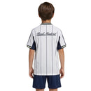 Real Madrid 2026 infantil, Conjunto Real Madrid niño, Equipación infantil Madrid, Ropa oficial Real Madrid niños, Kit fútbol infantil barato, Regalo fútbol niño Madrid, Camiseta blanca Madrid infantil, Jersey Madrid 25/26 kids, Madridista lifestyle kit, Comprar conjunto barato, Tienda Hincha Futbolero.
