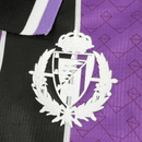 Real Valladolid 2026, Camiseta Valladolid oficial, Segunda equipación Valladolid, Ropa oficial Real Valladolid, Camiseta fútbol hombre, Regalo fútbol hombre Valladolid, Camiseta visitante La Liga, Jersey Valladolid 25/26, Pucela lifestyle kit, Comprar camiseta barata, Tienda Hincha Futbolero.