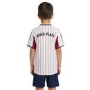 River Plate 2026, Conjunto niño River, Camiseta básquet River Plate, River US Pack infantil, Ropa oficial River kids, Kit baloncesto niño 25/26, Regalo infantil River Plate, Musculosa River blanca, Comprar conjunto barato, Tienda Hincha Futbolero.