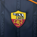 Camiseta de la AS Roma 1999 2000 segunda equipación retro negra de hombre con detalles giallorossi y cuello redondo jersey vintage de Taffarel Tienda Hincha Futbolero Totti, Camiseta Roma 1999 retro, Jersey AS Roma antiguo negro, Camiseta Roma clásica hombre, Camiseta histórica Roma 2000, Comprar equipación vintage Roma, Calidad retro premium 1.1, Camiseta fútbol italiana negra, Ropa urbana blockecore, Jersey de colección Francesco Totti.