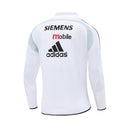 Sudadera hombre Real Madrid temporada 2004 2005 entrenamiento blanca retro calidad 1.1 premium madridista era Galácticos Ronaldo Zidane Beckham. Real Madrid 2004, Sudadera Real Madrid blanca, Ropa Real Madrid retro, Entrenamiento Madrid 04/05, Calidad 1.1 Real Madrid, Galácticos Gear, Tienda Hincha Futbolero, Real Madrid White Retro Sweatshirt.