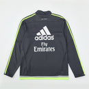 Sudadera hombre Real Madrid temporada 2015 2016 entrenamiento gris melange detalles amarillos retro calidad 1.1 premium madridista. Real Madrid 2015, Sudadera Real Madrid gris, Ropa Real Madrid retro, Entrenamiento Madrid 15/16, Calidad 1.1 Real Madrid, La Undécima Gear, Tienda Hincha Futbolero, Real Madrid Grey Yellow Vintage.