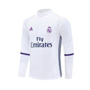Sudadera hombre Real Madrid temporada 2016 2017 entrenamiento blanca retro calidad 1.1 premium madridista el año del doblete. Real Madrid 2016, Sudadera Real Madrid blanca, Ropa Real Madrid retro, Entrenamiento Madrid 16/17, Calidad 1.1 Real Madrid, La Duodécima Gear, Tienda Hincha Futbolero, Real Madrid White Vintage Sweatshirt.