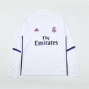 Sudadera hombre Real Madrid temporada 2016 2017 entrenamiento blanca retro calidad 1.1 premium madridista el año del doblete. Real Madrid 2016, Sudadera Real Madrid blanca, Ropa Real Madrid retro, Entrenamiento Madrid 16/17, Calidad 1.1 Real Madrid, La Duodécima Gear, Tienda Hincha Futbolero, Real Madrid White Vintage Sweatshirt.