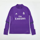 Sudadera hombre Real Madrid temporada 2016 2017 entrenamiento púrpura morado retro calidad 1.1 premium madridista final de cardiff. Real Madrid 2016, Sudadera Real Madrid púrpura, Sudadera Madrid morada, Ropa Real Madrid retro, Entrenamiento Madrid 16/17, Calidad 1.1 Real Madrid, La Duodécima Gear, Tienda Hincha Futbolero, Real Madrid Purple Vintage.