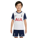 Tottenham 2024 infantil, Conjunto niño Tottenham, Camiseta blanca Spurs niño, Short Tottenham infantil, Ropa oficial Tottenham kids, Kit fútbol niño 24/25, Regalo fútbol infantil Tottenham, Equipación Londres niño, Comprar conjunto barato, Tienda Hincha Futbolero.